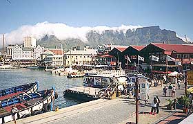UT MOT HAVET: Waterfront heter Cape Towns utgave av Oslos Aker Brygge.