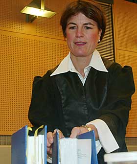 AKTOR: Aktor Inger Marie Sunde i �kokrim mener Linux er et system for hackere. 
