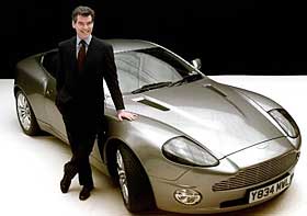 BONDBILEN: Her er den nye James Bond-bilen. En Aston Martin V12 Vanquish.