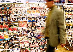 MEKTIGE: Platekompaniet AS har st�rst omsetning av alle de fire store platekjedene i Norge, og ledelsen innr�mmer at de fungerer som �smakspoliti�. Bildet er fra forretningen i Byporten i Oslo.