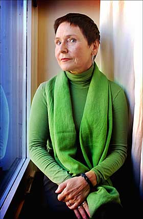  OVERRASKER:  Herbj�rg Wassmo har beg�tt sin �ttende roman. Denne gangen blir det noe helt, helt annet fra en av Norges mestselgende forfattere.