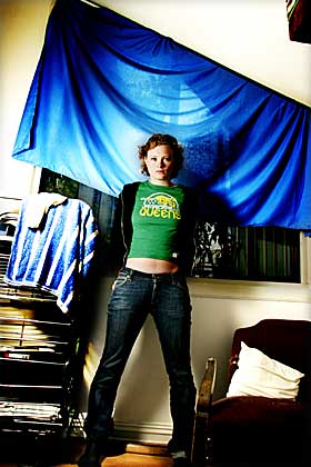 DEBUTANT: Marianne R�ise Kielland har skrevet �Kj�tts�vn�. Tittelen, sier hun, spiller p� f�lelsen man har n�r man har spist to biffer i stedet for �n, og pr�ver � sove.