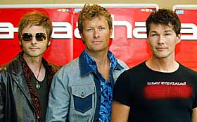  IKKE BARE IDYLL:  Paul Waaktaar-Savoy (f.v.), Magne Furuholmen og Morten Harket.