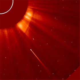 HOT SHOT: Denne spektakul�re kometen med en tydelig hale bak seg er en av kometene i NASAs skrytealbum.
