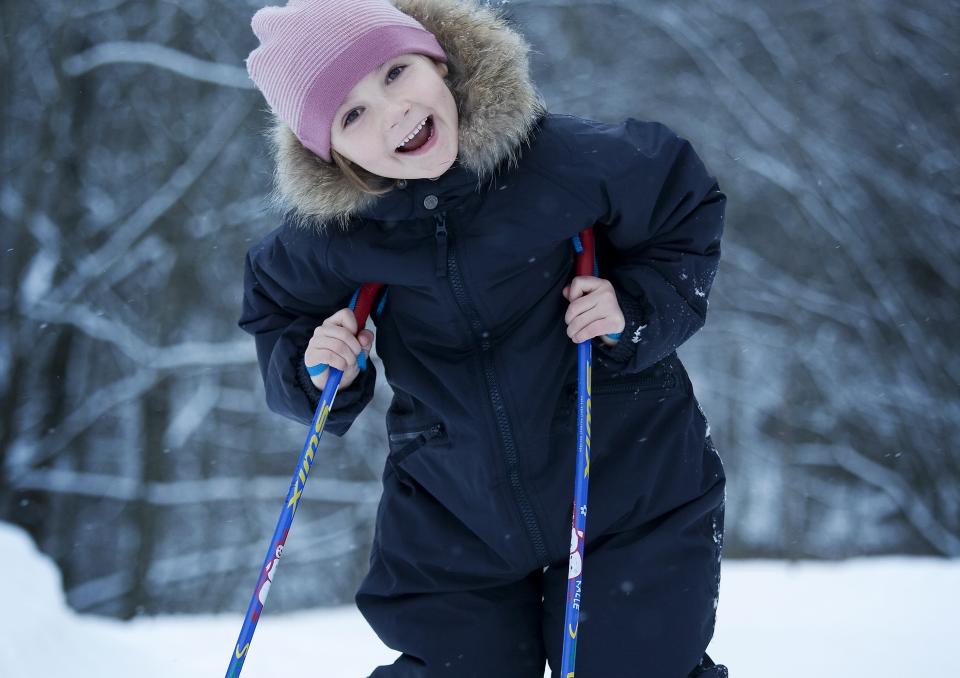 SNART SKOLEJENTE: Slottet offentliggjorde nye bilder av prinsesse Ingrid Alexandra i dag, i anledning hennes 6-�rsdag. Foto: Jo Michael / Det Kongelige Hoff