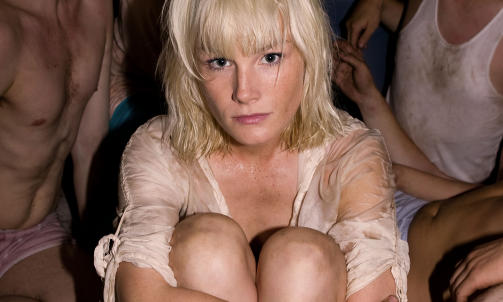 MYE SKAM: Lena Kristin Ellingsen tror fortsatt mange vegrer seg for � snakke med barna sine om de vanskelige sidene ved sex. Foto: Marit Anna Evanger/Oslo Nye Teater