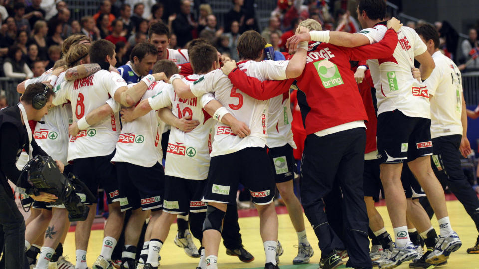 EN BRAGD: Dette var en av h�ndballguttas st�rste triumfer, skriver Dagbladets kommentator Esten O. S�ther etter 28-24-seieren over Russland.Foto: Markus Leodolter, AP/Scanpix