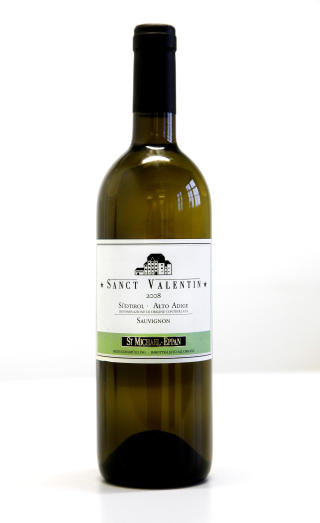  Sct. Valentin S�dtiroler Sauvignon 2008, til 270 kroner, f�r 90 poeng og en sekser p� terningen av Dagbladets anmeldere.  Foto: Steinar Buholm / Dagbladet.