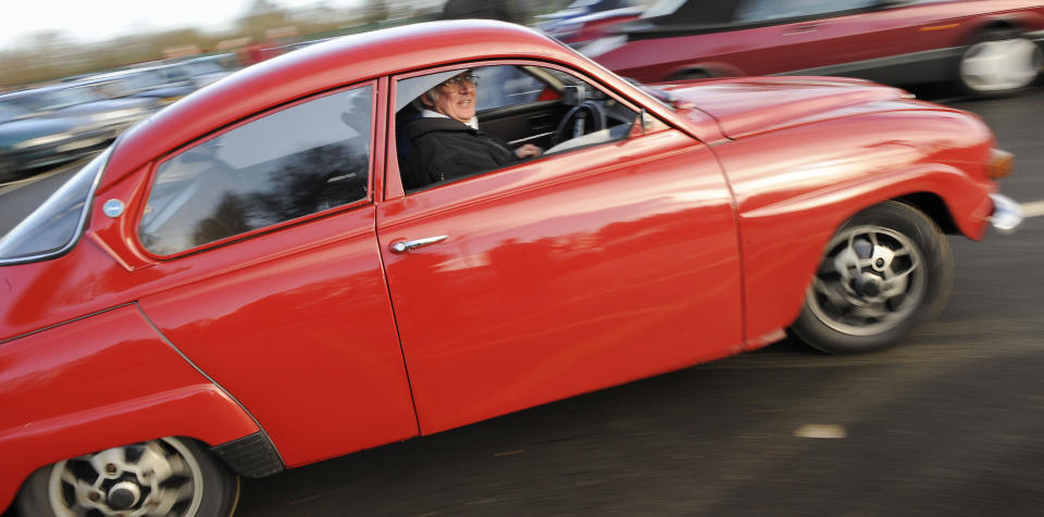 NYTT H�P: Nok en gang ser det ut til at SAAB kan reddes. Denne gangen virker det mer lovende enn noen gang tidligere: Spyker-sjef Victor Muller bekrefter sluttforhandlinger. Foto: AFP