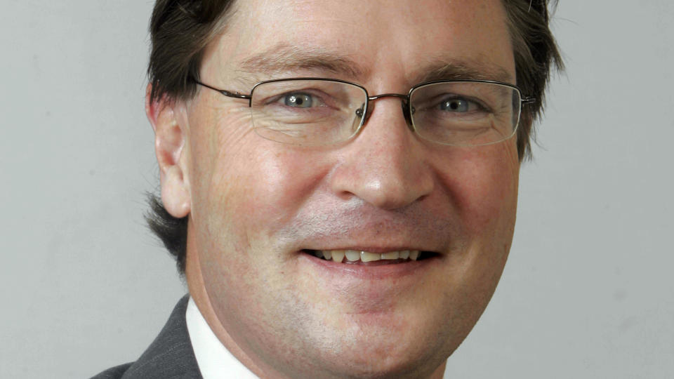  KRAFTIGERE TILTAK:  Stortingsrepresentant Christian Tybring Gjedde g�r mot sin egen partiledelsen og foresl�r kutt i sykel�nn de f�rste 15 - 20 dagene. ARKIVFOTO: KNUT FALCH, SCANPIX.