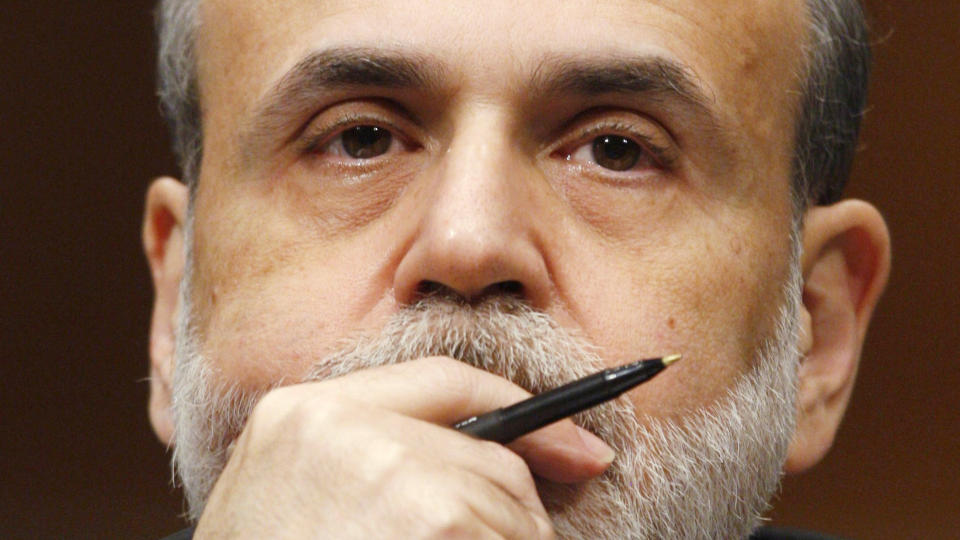 F�R TROLIG FORTSETTE: USAs sentralbanksjef Ben Bernanke (bildet) f�r trolig fortsette i jobben i en ny fire�rsperiode, ikke minst takket v�re iherdig innsats fra president Barack Obama. Sentralbanksjefen er blitt gjort medansvarlig for bankkrisen i USA og for andre �konomiske problemer. Foto: REUTERS / Jason Reed / SCANPIX