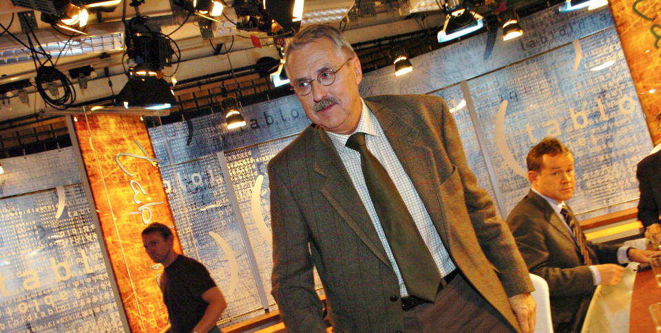 SER P� SAKEN: Fylkeslege Petter Schou vurderer � politianmelde Sykehuset Asker og B�rum. Bildet er fra en debatt i Tabloid i forbindelse med en annen skandale.
Foto: Truls Brekke / Dagbladet