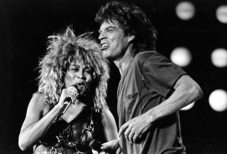 LIVE AID OGS� I USA: Tina Turner og Mick Jagger opptr�dte i Philadelphia til inntekt for Etiopia. Foot: AP/Rusty Kennedy