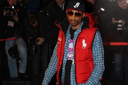 P� MOTESHOW: Den amerikanske rapperen Pharrell Williams rakk ogs� en tur innom moteshowet til Lanvin da han var i Frankrike i helga. Foto: STELLA PICTURES