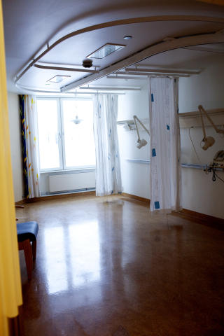 ST�R TOMT: Mens barn presses sammen i etasjen over, st�r den gamle barneposten tom. Foto: Siv Johanne Seglem / Dagbladet,