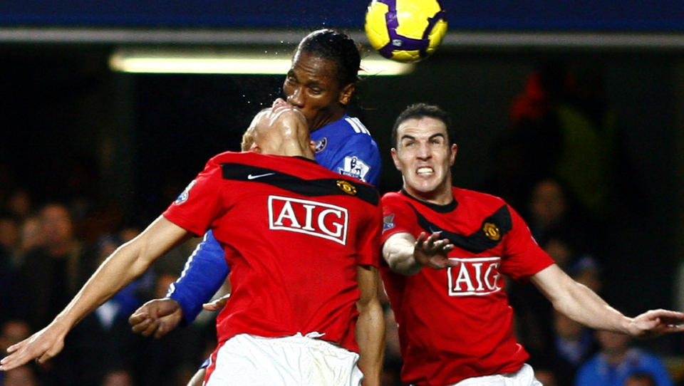 HARD KAMP: Dersom ingen betaler Medge Consulting prisen de �nsker seg, vurderer rettighetshaverne � starte en ny fotballkanal for � vise blant andre Chelsea og Manchester United. Foto: AP/Tom Hevezi