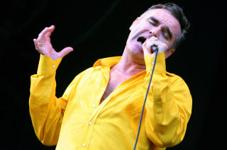 KRITISK TIL SELVPROMOTERING: Den britiske sangeren Morrisey har v�rt kritisk til Live Aid. Foto: AFP/JOSE JORDAN