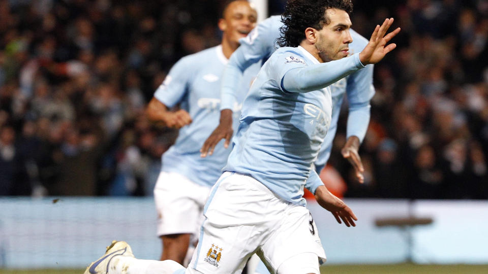 NY SJANSE I MORGEN KVELD: Carlos Tevez senket gamleklubben United for ei uke siden. I morgen m�tes lagene p� Old Trafford. Foto: REUTERS/Phil Noble