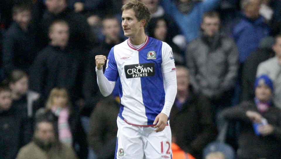 �NSKET MED VIDERE: Morten Gamst Pedersen tygger p� en ny avtale Blackburn vil han skal skrive under p�. Foto: AP/Jon Super