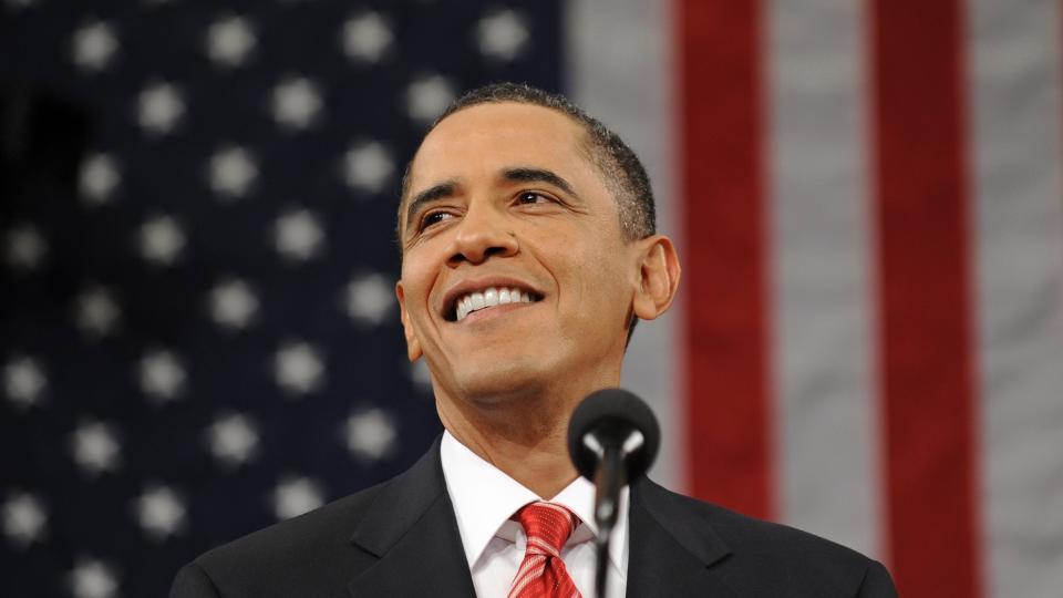 TALTE: Barack Obama hadde alles �yne rettet mot seg i natt. Foto: AP/Tim Sloan