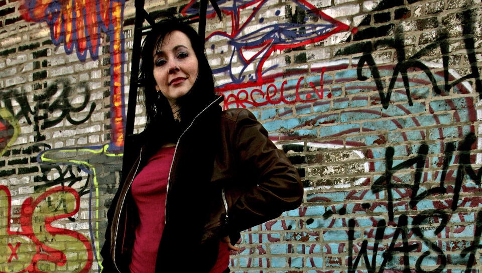 ST�TTEKONSERT: Artisten og musikeren Kate Havnevik, kjent som Grey's Anatomy�-artist, synger for Haiti-ofrene i regi av Frelsesarmeen. Foto: �rjan F. Ellingv�g