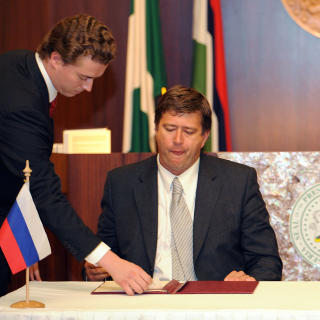 KOMMER TIL NORGE: Justisminister Alexander Konovalov i Russland. Foto: AFP/SCANPIX