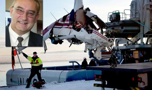 BLE VITNE TIL STYRTEN: Trond Myhre befant seg i det bakerste helikoptret p� vei fra Melsomvik til Oslo i g�r, da helikoptret foran dem mistet h�yde og traff isen. Tre av Myhres kollegaer og helikopterpiloten omkom i havariet.  Foto: BJ�RN LANGSEM/DAGBLADET