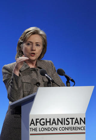 I LONDON: Hillary Clinton bruker Afghanistan-konferansen ogs� til � lobbyere for sanksjoner mot Iran. Foto: REUTERS/Stefan Wermuth