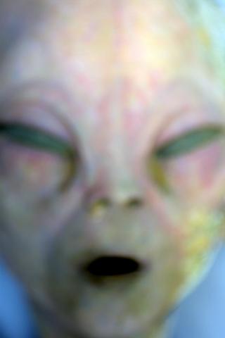 SEXY TEMA: Aliens, UFOer og andre former for ukjent liv, er et tema mange er opptatt av. Dette er fra filmen Roswell. Foto: SCANPIX