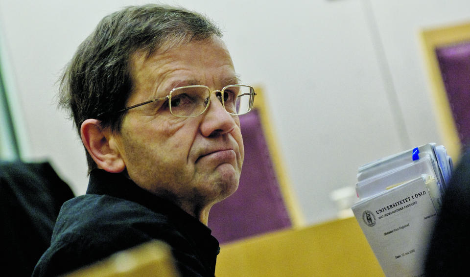  TAPTE:  Professor Arnved Nedkvitne, her under saksbehandlingen i Oslo tingrett, tapte avskjedigelsessaken mot Universitetet i Oslo. FOTO: KETIL BLOM, UNIVERSITAS.