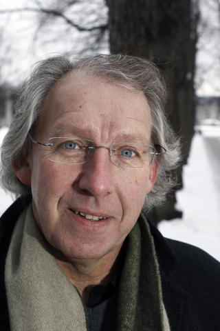 PROBLEMATISK: Carl-Erik Grimstad mener trenden med selvbiografiske romaner stiller nye krav til etiske vurderinger.