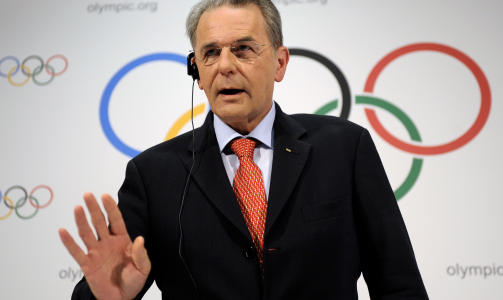 SKRYTE-UNNTAK: IOK-president Rogge snakker normalt ikke om enkeltut�vere, men gj�r et unntak for Bj�rndalen. Foto: Fabrice Coffrini, AFP/Scanpix