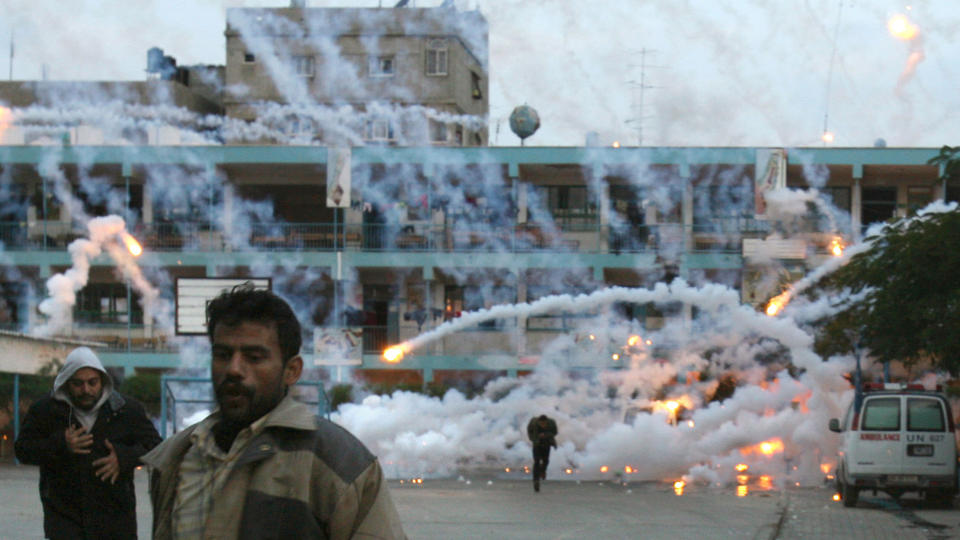 OMSTRIDT: Bruk av fosforv�pen under krigen p� Gazastripen er sv�rt omstridt. Foto: AFP/Mohammed Abed/Scanpix