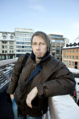 SOLGTE KLOKKE: �Klokkemannen�, John Andr� Sandquist (38) hevder at Tollefsen kj�pte klokka for 150.000 kroner i oktober. Tollefsen ble sl�tt personlig konkurs 2. juni i fjor. Foto: Nina Hansen, Dagbladet