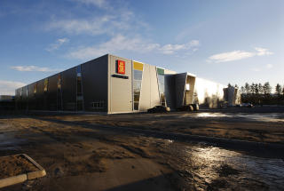 UTVIKLES P� KONGSBERG: Her er utsiden av den nye komposittfabrikken til  Kongsberg Defence & Aerospace, som er en del av Kongsberg Gruppen.
Foto: Erlend Aas / SCANPIX