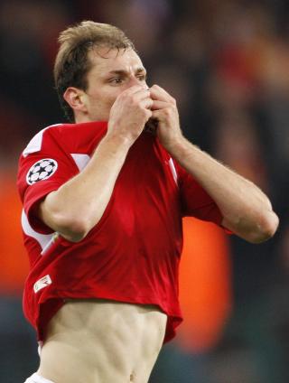 GRATIS: Standard Lieges Milan Jovanovic er en spiss som passer Liverpools budsjett. Han kan komme til Anfield gratis. Foto: REUTERS/Francois Lenoir