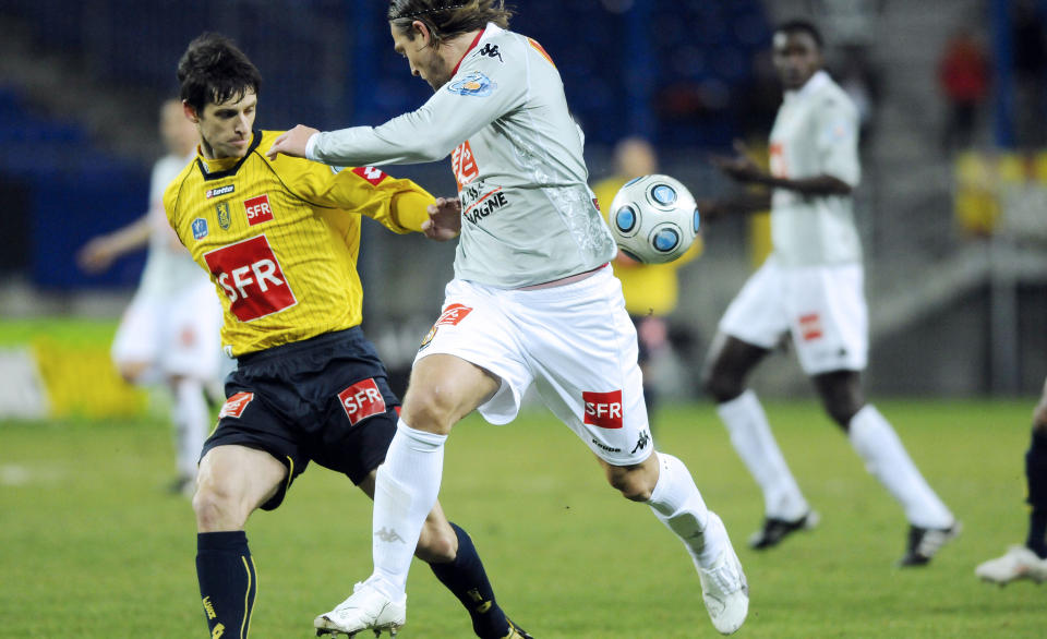 R�K UT: Thorstein Helstad og Le Mans ble sl�tt ut av Sochaux i 16-delsfinalen av den franske cupen.Foto: SCANPIX / AFP PHOTO / SEBASTIEN BOZON