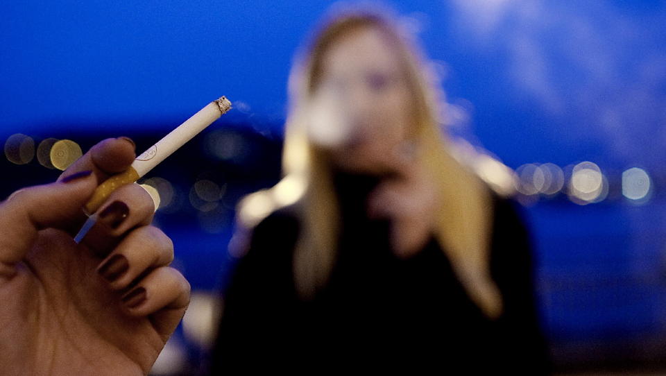 VIL URINSJEKKE R�YKERE: Forskere h�per duftstoffer i urin hos mennesker kan avsl�re lungekreft p� et tidlig stadium. Fo to: Torbj�rn Gr�nning  / Dagbladet