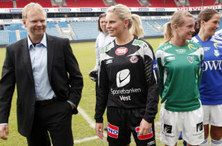 PR�VDE KOMPROMISS: Men TV 2 og sportssjef Vegard Jansen Hagen hadde uopprettelig forn�rmet den russiske analysesjefen. Foto: Heiko Junge / SCANPIX.