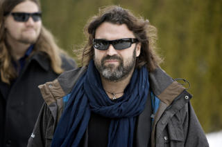 N�R VENN: Turboneger-vokalist Hank von Helvete synes bisettelsen var vakker og verdig.
Foto: Torbj�rn Gr�nning