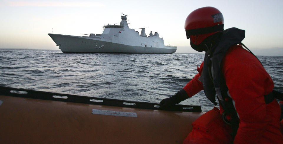 DANSK FORSVARSSKIP: Det danske krigsskipet Absalon har patruljert i Adenbukta siden 2008 og deltatt i flere aksjoner mot somaliske pirater i omr�det.  Arkivfoto: AFP PHOTO/SCANPIX