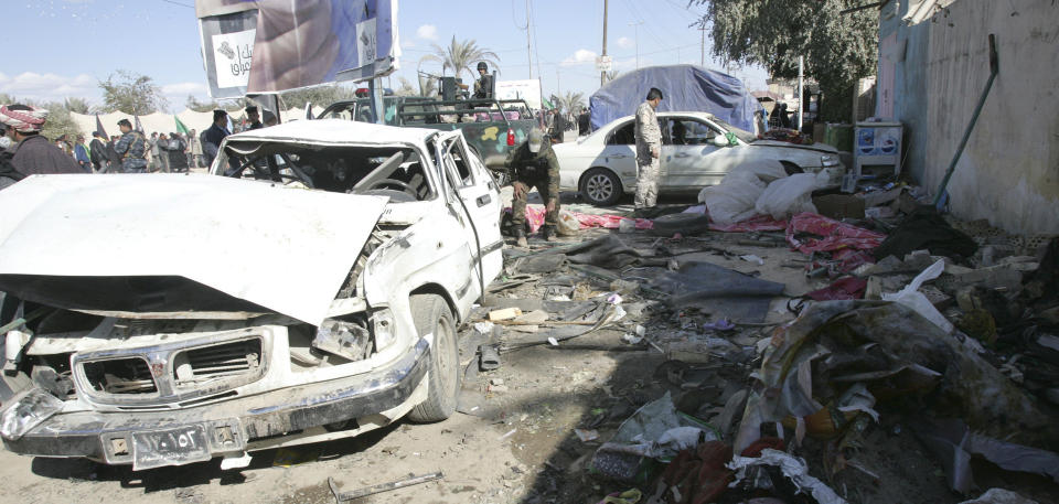 TRE ANGREP DENNE UKA: Minst 31 personer ble drept og 95 s�ret da to bilbomber gikk av i Kerbala i Irak i dag. Foto: REUTERS/SCANPIX