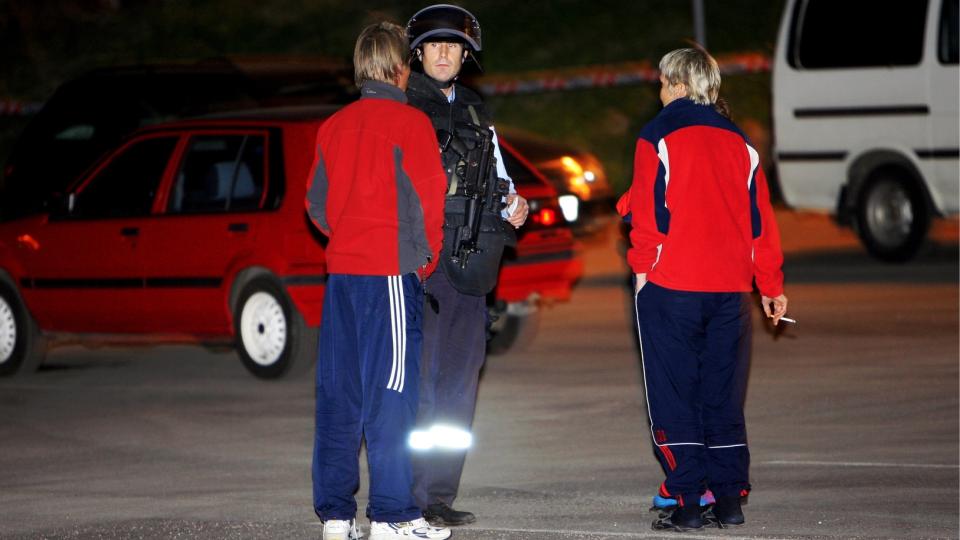 PEPRET: I 2006 ble mannen som n� er siiktet for bortf�ring skutt en rekke ganger utenfor sin egen bolig. Han s�kte om voldsoffererstatning, men dette ble
avsl�tt siden han ikke ville samarbeide med politiet. Foto: Daniel Sannum Lauten