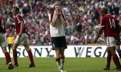 D�RLIGE MINNER: John Arne Riise og Norge mislyktes da Norge m�tte Danmark i Parken i 2003.
Foto: Tor Richardsen / SCANPIX