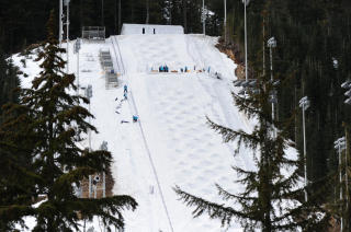 BESTO TESTEN: Verdensmesteren i kulekj�ring var tilfreds etter � ha pr�vekj�rt OL-l�ypa i g�r. Foto:               AFP PHOTO/Mark RALSTON