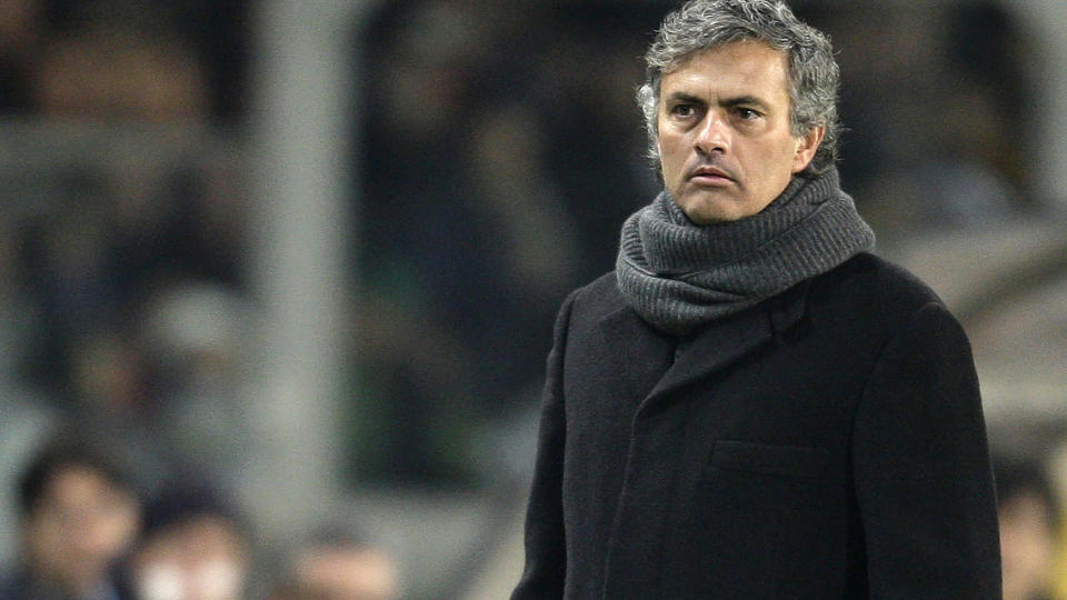 OVERV�KET: Det italienske milit�rpolitiet Carabineri avsl�rte at fire menn overv�ket Jose Mourinho b�de p� treningsfeltet og i familiens villa ved Comosj�en.   Foto: Tony Gentile, Reuters/Scanpix