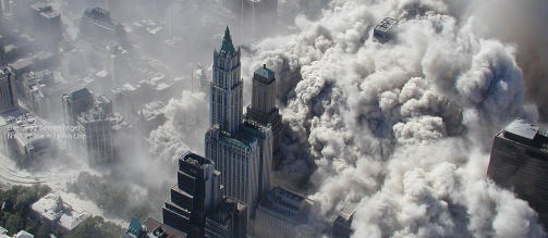 11. SEPTEMBER: I dette bildet fra skjebnedagen i 2001 ble i g�r frigitt av New York City Police Department via ABC News. Bildene, tatt fra et politihelikopter, viser scenene som utspant seg p� Manhattan fra en hittil usett vinkel. Foto: AP/NYPD/ABC News/Det. Greg Semendinger/SCANPIX