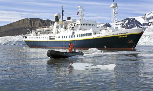 ISCRUISEREN: B�ten Endeavour frakter turister til natureventyr i Antarktis. Michael S. Nolan