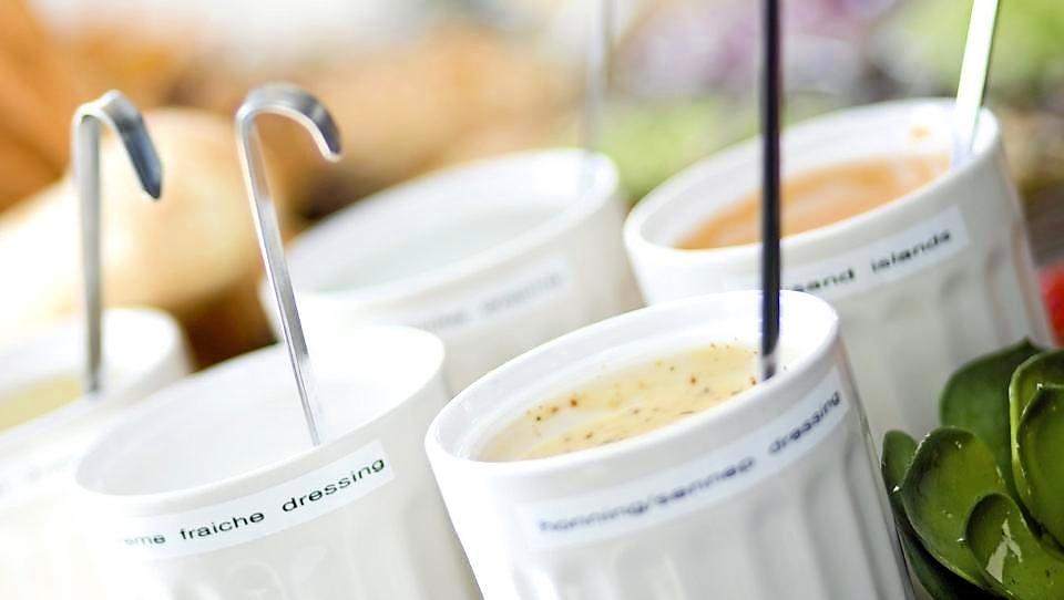 DIPP: Den beste dippen lager du selv. Foto: Colourbox