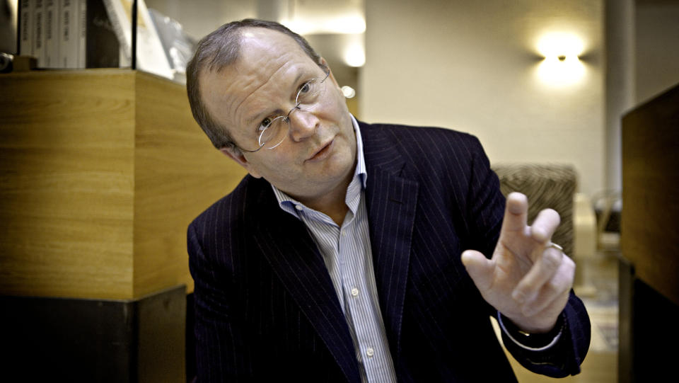 SATSER: Konsernsjef Geir Mork er forberedt p� fortsatt nedgang i totalmarkedet i 2010 og p� at digitaliseringen av bokbransjen vil bli kostbar. Han er likevel optimist etter at 2009 har gitt Gyldendal et godt utgangspunkt for videre satsing, blant annet p� e-boka. Foto: Lars Eivind Bones / Dagbladet